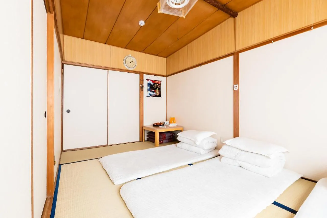 Hébergement de vacances Villa Shirakabanoyado - Sakuragawa à Ōsaka
